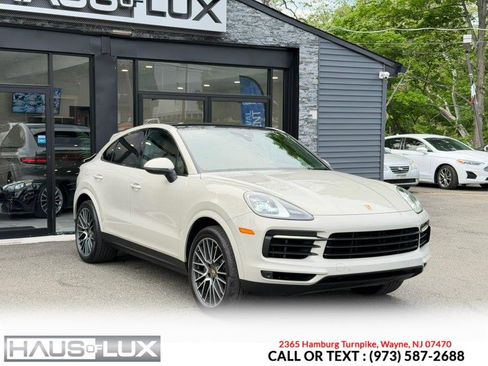 Used 2021 Porsche Cayenne Coupe AWD/4WD image 10