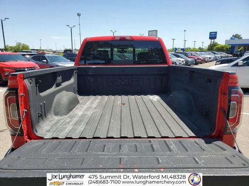 Used 2017 GMC Sierra 1500 SLT w/ SLT Premium Package AWD/4WD image 26