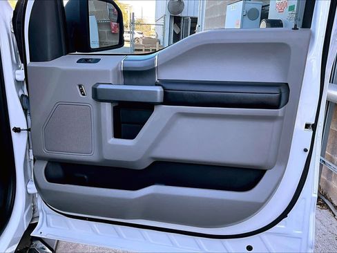 Used 2016 Ford F150 XLT w/ Equipment Group 302A Luxury image 23