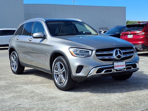 Used 2022 Mercedes-Benz GLC 300 image 2