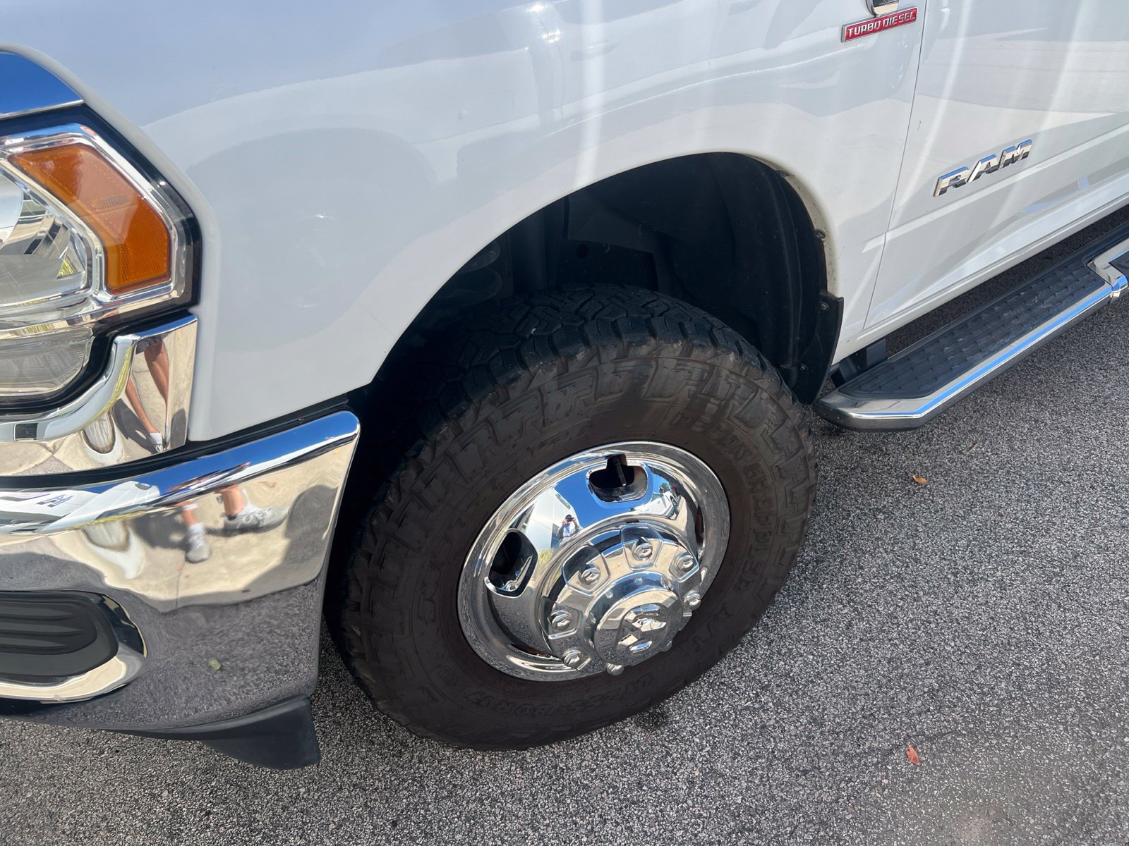 Used 2021 RAM 3500 Tradesman w/ Chrome Appearance Group AWD/4WD image 7