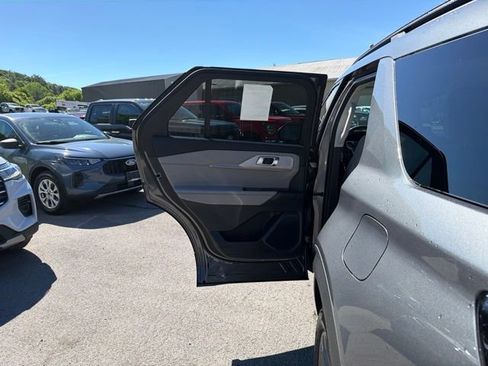 Used 2026 Ford Explorer Active w/ Active Comfort Package AWD/4WD image 44