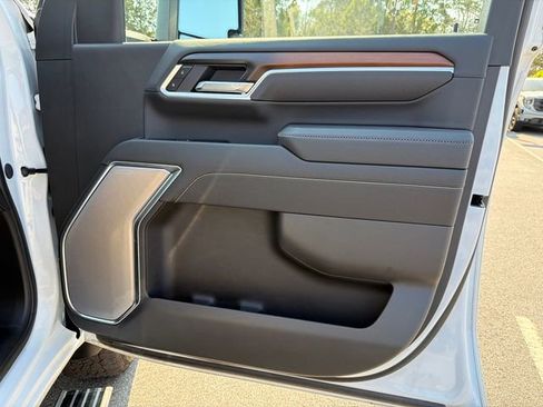 Used 2025 GMC Sierra 2500 Denali w/ Denali Reserve Package image 14