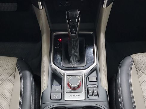 Used 2022 Subaru Forester Limited image 20