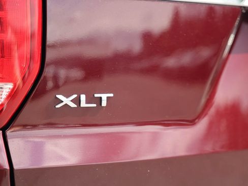 Certified 2018 Ford Explorer XLT AWD/4WD image 28