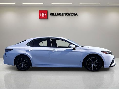 Certified 2023 Toyota Camry SE image 6