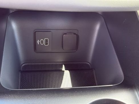 New 2026 Ford Explorer Active RWD image 25
