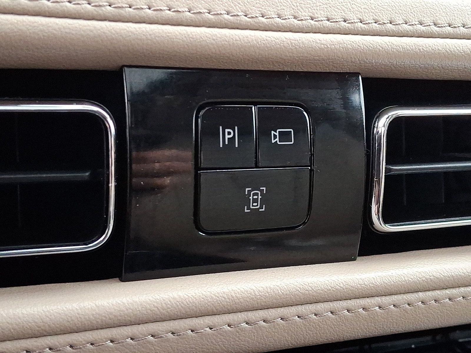 Certified 2023 Lincoln Nautilus Reserve AWD/4WD image 27