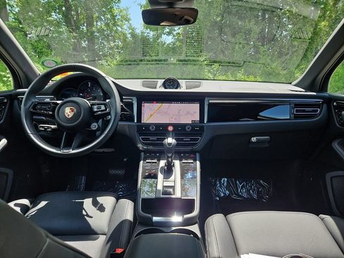 Certified 2025 Porsche Macan Turbo AWD/4WD image 12