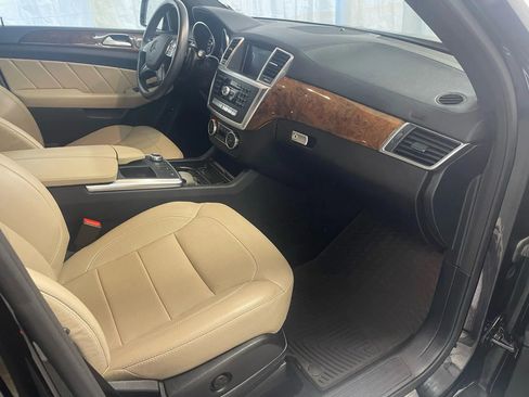 Used 2015 Mercedes-Benz GL 450 4MATIC image 29