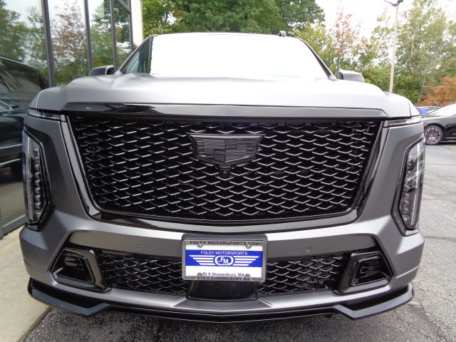 Used 2026 Cadillac Escalade V w/ LPO, Floor Liner Package AWD/4WD image 2