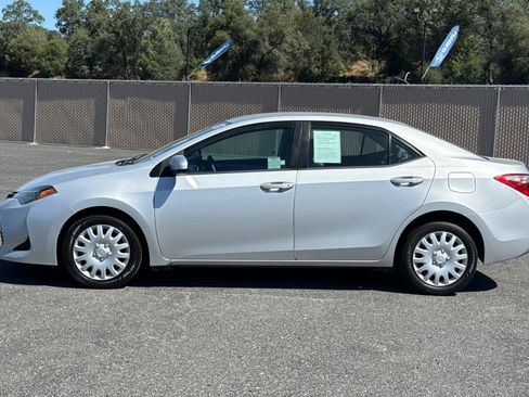 Used 2018 Toyota Corolla LE FWD image 6