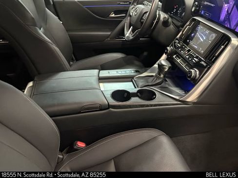 Used 2024 Lexus LX 600 4WD w/ Interior Upgrade Package image 15