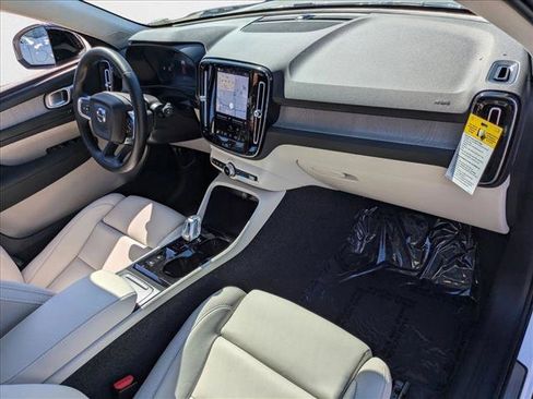 New 2026 Volvo XC40 B5 Plus w/ Protection Package Premier image 18