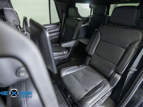 Used 2023 GMC Yukon Denali w/ Advanced Technology Package AWD/4WD image 33
