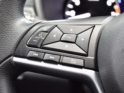 Used 2025 Nissan Altima 2.5 SV image 21