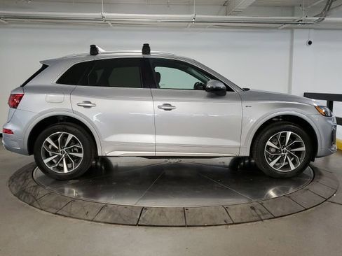 Used 2023 Audi Q5 2.0T Premium w/ Convenience Package image 38