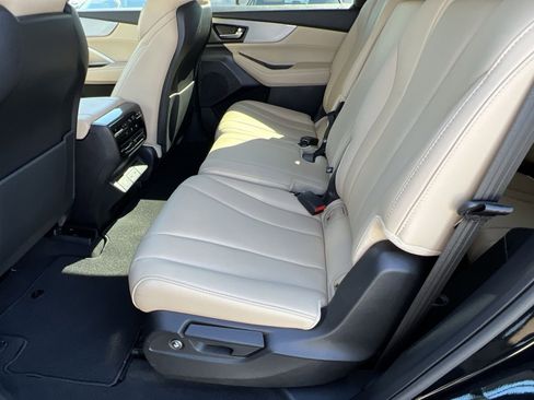 Used 2023 Acura MDX SH-AWD image 22