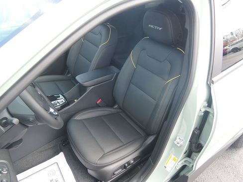New 2026 Chevrolet Trax ACTIV w/ Driver Confidence Package FWD image 5