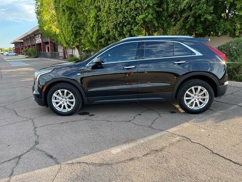 Used 2020 Cadillac XT4 Luxury w/ Cold Weather Package image 5