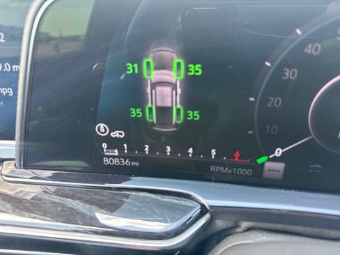 Used 2021 Cadillac Escalade ESV Sport w/ Driver Assist Tech Package AWD/4WD image 15