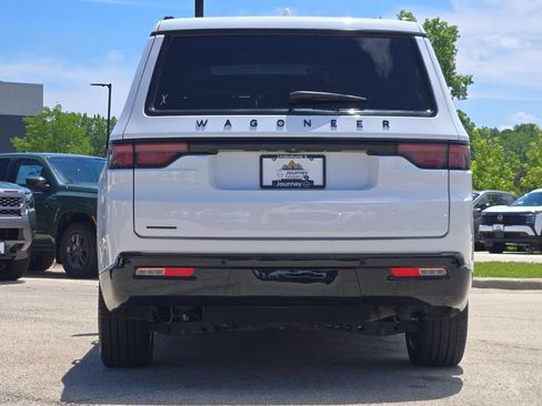 Used 2023 Jeep Wagoneer Series II w/ Convenience Group I AWD/4WD image 14