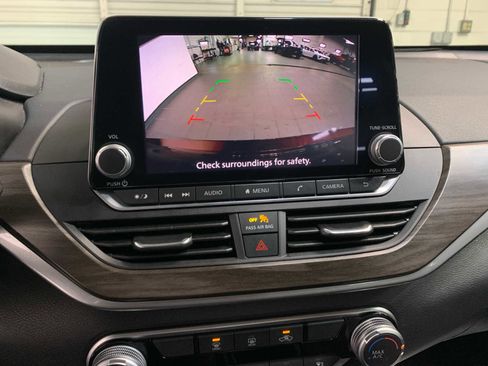 Used 2023 Nissan Altima 2.5 SV image 5