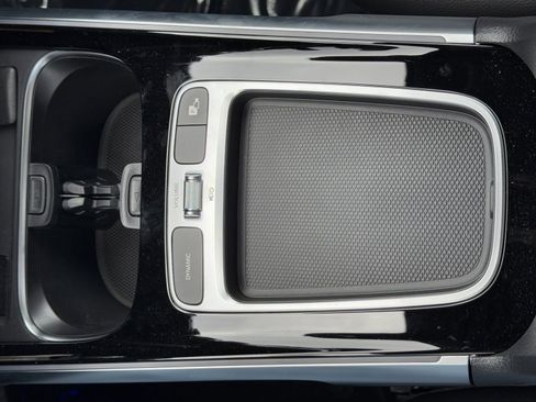 New 2025 Mercedes-Benz GLB 250 image 28