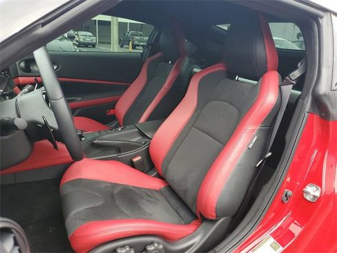Certified 2025 Nissan Z Performance w/ Floor Mat Package image 12