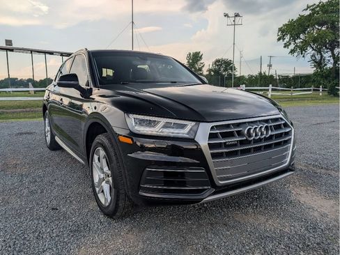 Used 2018 Audi Q5 2.0T Premium Plus w/ Premium Plus Package AWD/4WD image 3