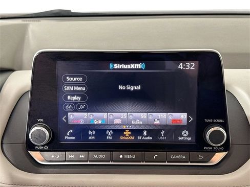 Used 2023 Nissan Rogue SV image 11