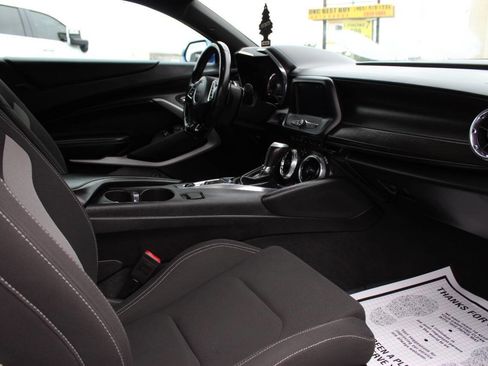 Used 2018 Chevrolet Camaro LT image 8