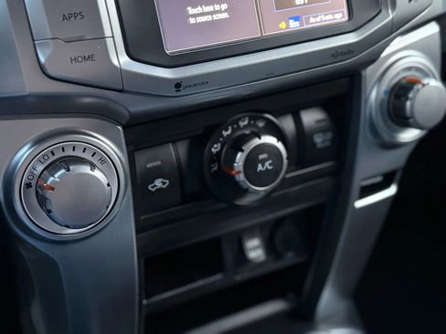 Used 2016 Toyota 4Runner SR5 image 30