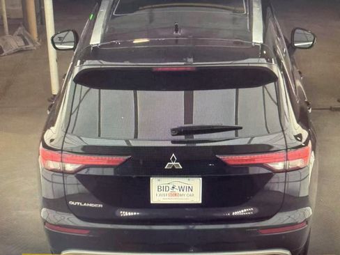 Used 2024 Mitsubishi Outlander SEL image 6