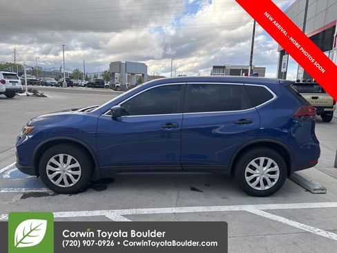 Used 2020 Nissan Rogue S image 4