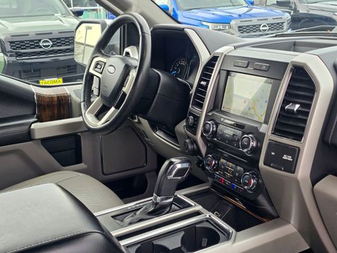 Used 2018 Ford F150 Lariat image 39