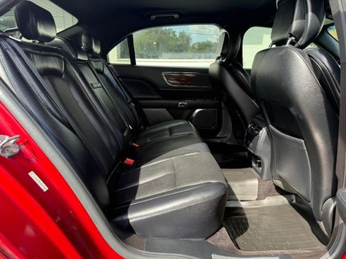 Used 2017 Lincoln Continental Select w/ Climate Package image 17