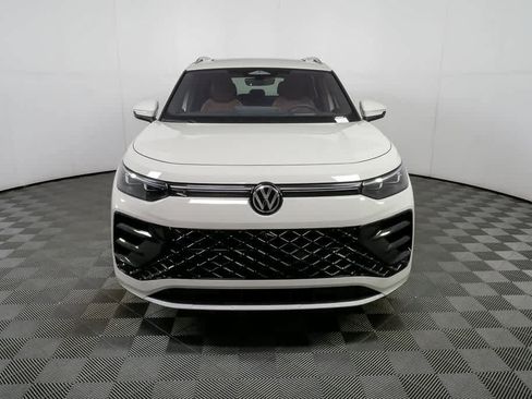 New 2026 Volkswagen Tiguan SEL R-Line AWD/4WD image 37