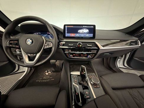 Certified 2023 BMW 530i xDrive w/ Premium Package image 12