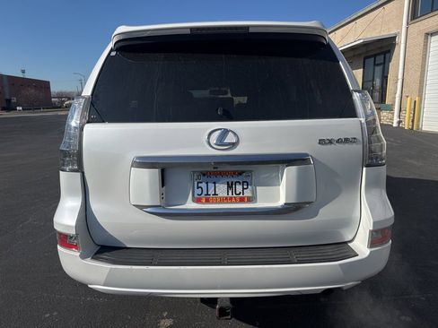 Used 2016 Lexus GX 460 image 4