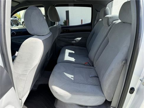 Used 2010 Toyota Tacoma PreRunner image 14