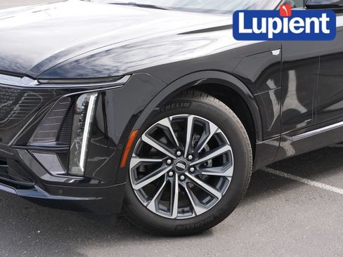 Used 2024 Cadillac Lyriq Sport AWD/4WD image 29