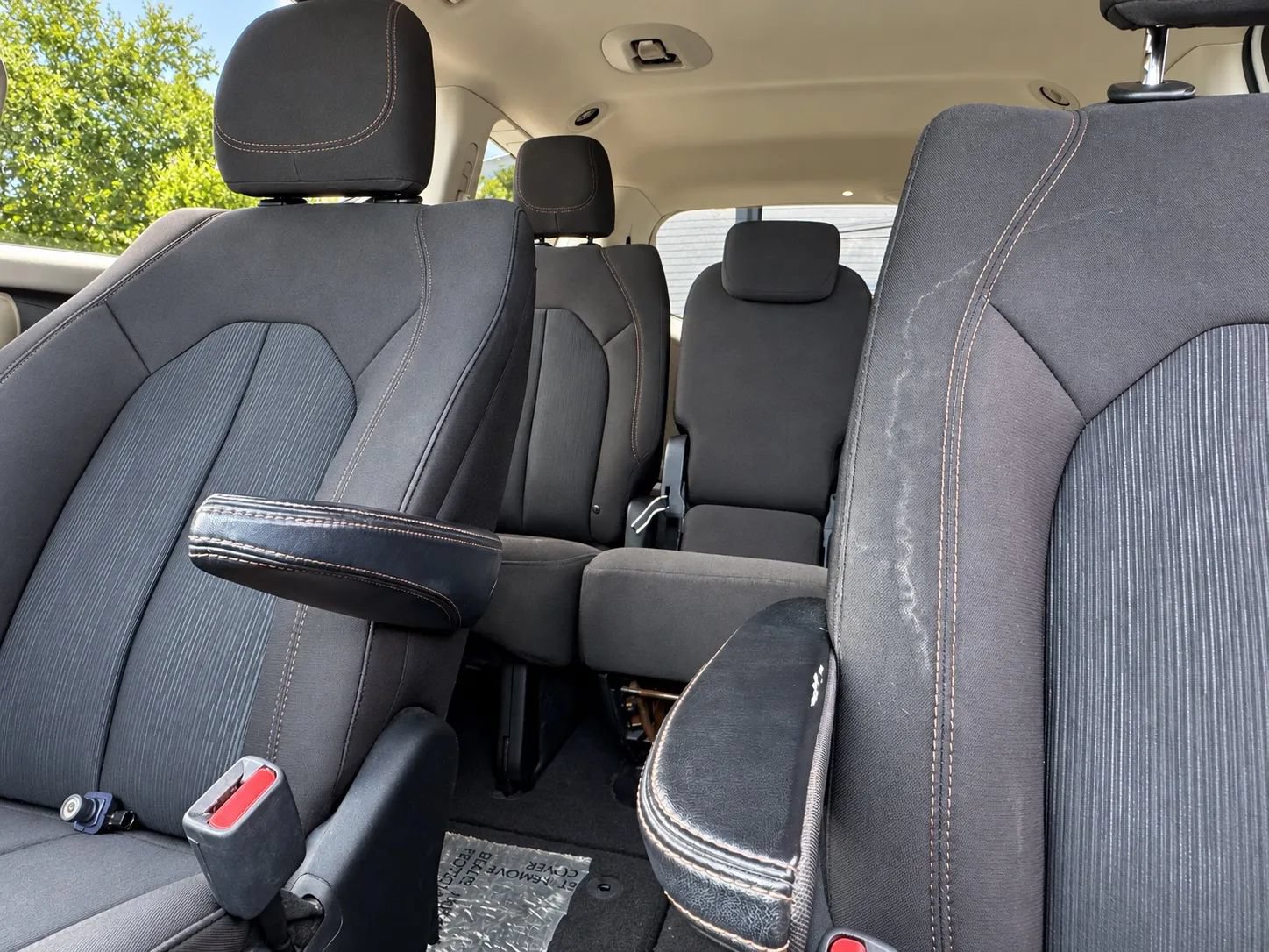 Used 2017 Chrysler Pacifica LX FWD image 14