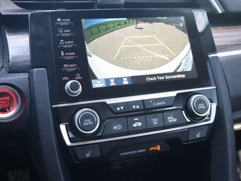 Used 2020 Honda Civic Touring image 21