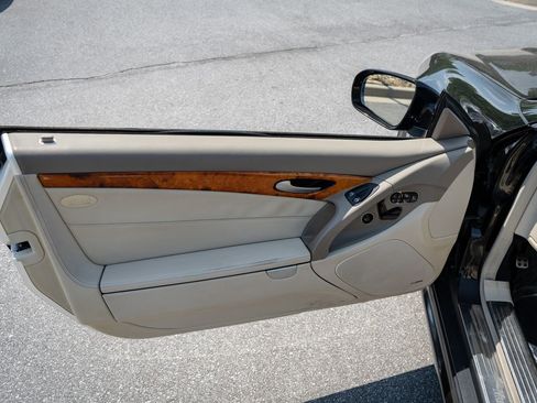 Used 2009 Mercedes-Benz SL 550 image 15