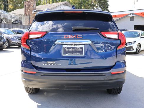 Used 2022 GMC Terrain SLE w/ Driver Convenience Package image 5