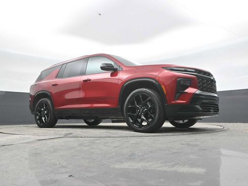 Used 2024 Chevrolet Traverse RS w/ LPO, Floor Liner Package AWD/4WD image 51