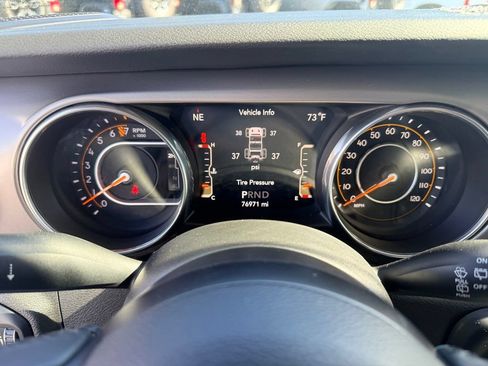 Used 2018 Jeep Wrangler Unlimited Sport w/ Technology Group AWD/4WD image 22