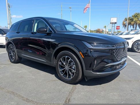 New 2026 Lincoln Nautilus Premier image 2