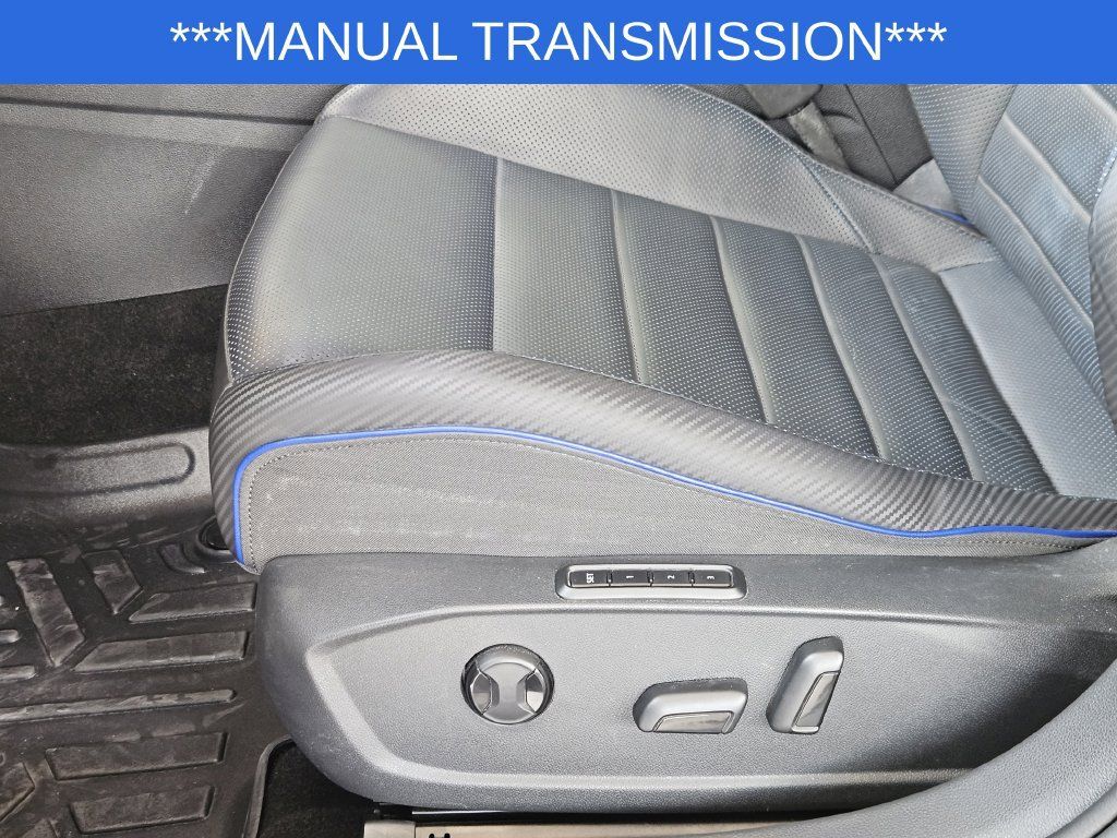 Used 2024 Volkswagen Golf R AWD/4WD image 24